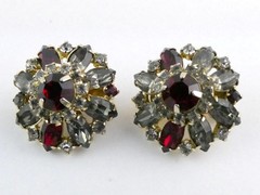 Vintage Hobe Red and White Clear Rhinestone Clip on Earrings 7/8 Inch Diameter