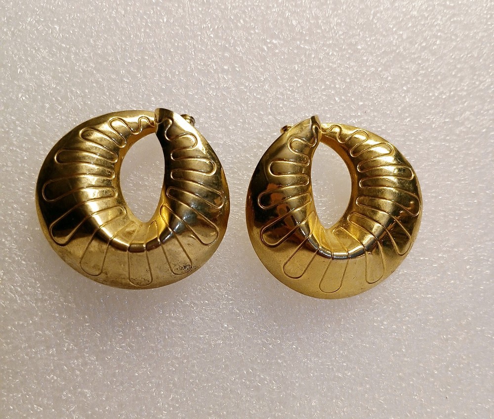 Vintage Style Gold Tone Push Back Earrings