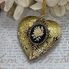Gold Heart Locket Victorian Anniversary Wedding Cream Black Rose Cameo Necklace