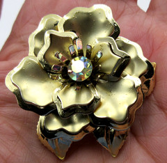 VTG LAYERED PETALS CLEAR AB RHINESTONE FLOWER brushed gold tone metal Pin Brooch