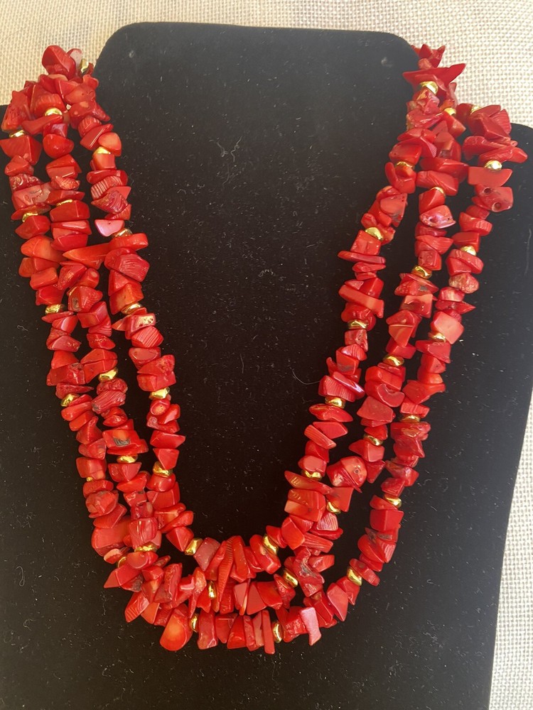 Vintage Red Natural Coral Chip Necklace 3 Three Strands 18 In Gold Tone Estate