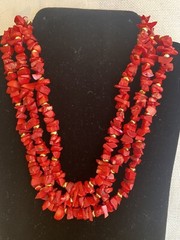 Vintage Red Natural Coral Chip Necklace 3 Three Strands 18 In Gold Tone Estate