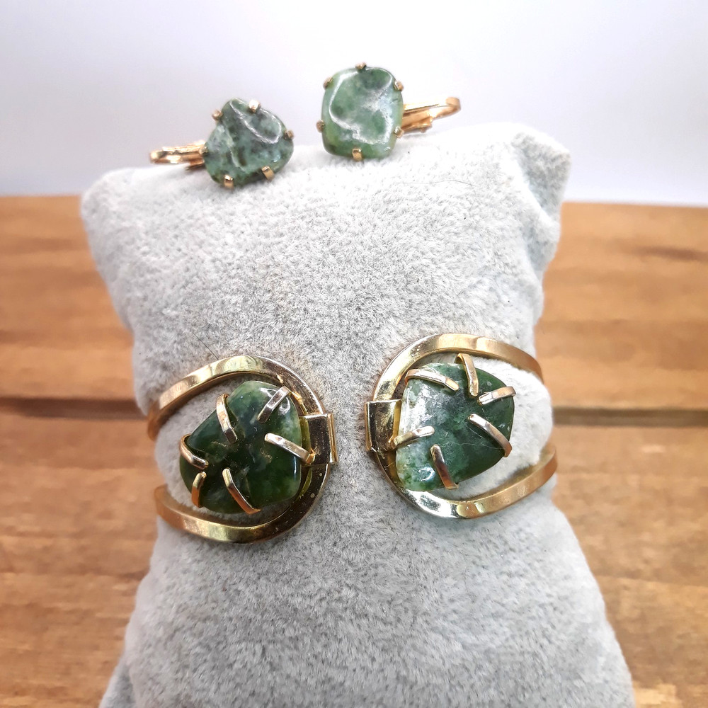 Vtg 1940s Genuine Prong Set Jade Nugget Clamper Bracelet & Clip On Earring Set