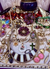Vintage Estate Costume Jewelry Lot ! TRIFARI , MONET and more!