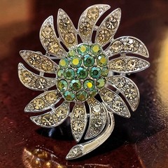 Vtg Sarah Coventry Mountain Flower Brooch Green AB Rhinestones Silver Tone 1968