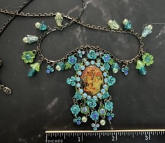 Vintage John Wind Maximal Art Cameo Necklace Dangle Rhinestones Signed Estate
