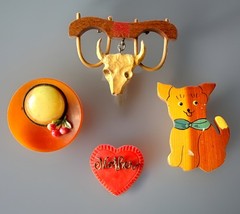 Antique NOVELTY BROOCH LOT Vintage 1940s 1950s Bakelite ? Wood Mother Heart Pin