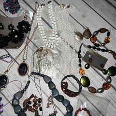 Vintage Jewelry Lot 3lb Exactly as Pictured Costume Jewelry & Regular Large bead