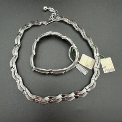 NWT VTG 1950s-1960s CROWN TRIFARI Silvertone Choker Necklace 2 Piece Set Jewelry