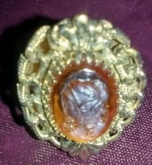 Whiting And Davis Amber Cameo Ring Signed Gold Chain Boarder Vintage 7.5