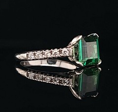 Vintage Platinum Engagement Ring 1.96CT. Gem Natural Green Tourmaline
