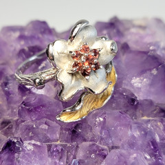 Vintage Camelia Garnet Flower Ring, Sterling Silver 925, .75″W, 5.15g, Size 7.75