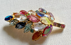 Vintage Juliana Delizza Elster Rhinestone Brooch Pin Textured Leaf Vaseline VGC