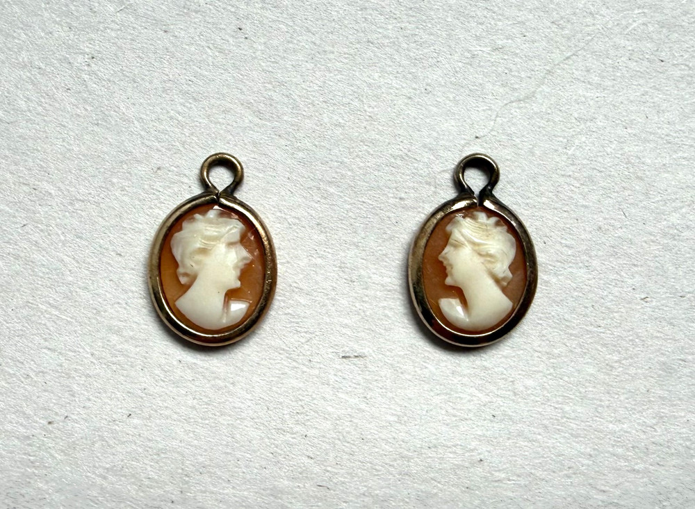 Petite Cameo Pendants, Gold, Vintage, Good Condition