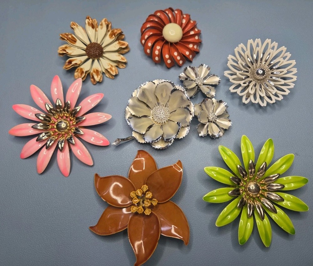 Vintage Enamel Metal Flower Brooch Lot of 7 Pcs, 1 Pair Matching Earrings