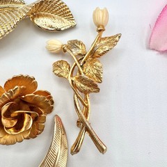 Vintage Flower Pins Leaf Pins Rose Bouquet Fall Autumn Fall Gold Tone Luxe Glam