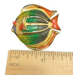 VINTAGE SIGNED LC Lauren Conrad ENAMELED FISH PIN (mj)