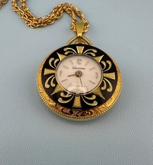 Vintage Lucerne Watch Pendant Necklace Gold Tone Floral Etched Ornate 24″ READ