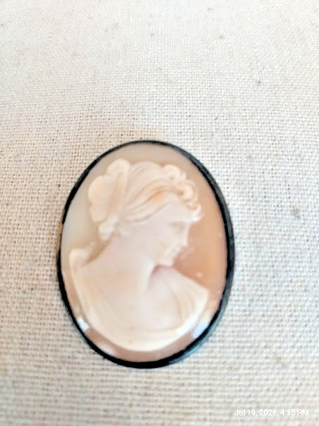 Vintage Silver Hand Carved Lady Cameo Brooch/Pendant Marked 800