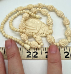 VTG Hand Carved Bovine Bone Floral pendant Roses beaded Necklace 22″ Boho
