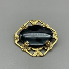 Vintage Brooch Womens Black Gold Tone Oval Faux Onyx Victorian Style 1.75 In