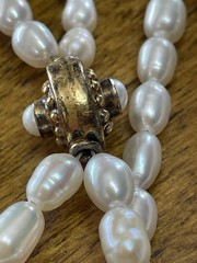 Vintage 4strand Freshwater Rice Pearl Necklace. 14/20 Floral Clasp. 104g