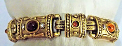ETRUSCAN REVIVAL SPECTACULAR USA VTG. MATTE GOLD CABACHON ORNATE LINK BRACELET