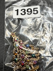 Vintage Weiss Gold Tone AB Aurora Borealis Rhinestone Christmas Tree Brooch Pin