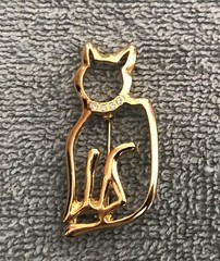 Vintage AAI – Cat Kitten Brooch/Pin – Gold Tone – Signed
