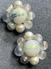 KARU ARKE Signed Vintage Pastel Blue & Yellow Beaded Retro Clip Earrings
