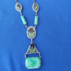 ORIGINAL Art DECO 1920 CZECH GREEN PEKING GLASS ENAMEL FILIGREE Rhodium NECKLACE