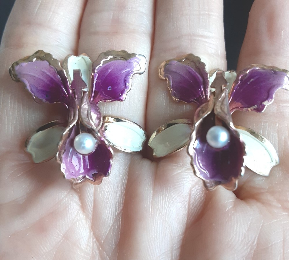 Vintage Orchid Earrings Purple Screw Back Gold Tone 1 Inch