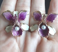 Vintage Orchid Earrings Purple Screw Back Gold Tone 1 Inch