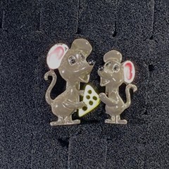 16pc Vintage Animal Lot Cat Dog Mice Brooch Pin Craft Wear Repair Figural Retro