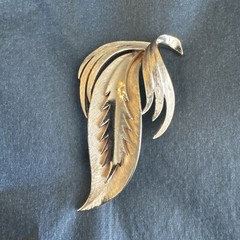 Crown Trifari 1955-1969 Brushed Gold Tone Leaf Signed Pin Brooch