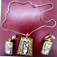 SET OF VINTAGE CELEBRITY GOLD TONE EGYPTIAN MOTIF PENDANT NECKLACE & EARRINGS