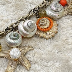 Vintage Chunky Charm Bracelet Sea Shell Bead Starfish Signed Germany 7″