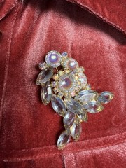 JULIANA D&E Book Piece AB Aurora Borealis Scooped Rhinestone Brooch Ref 1171 Vtg