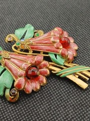 1930s green red enamel multicolor stones dangle beads trumpet flowers brooch