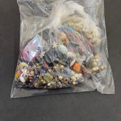 2.46lb Mixed Estate Junk Jewelry Lot – Single Earrings, Beads, Broken Unresearch