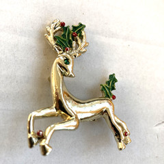 Vintage Gerry’s Christmas Brooch Reindeer Pin Gold Tone Green Holly