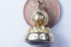 ANTIQUE REGENCY ENGLISH 15K THREE COLOUR GOLD AMETHYST SEAL FOB CHARM c1820