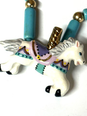 Stunning vtg. Flying Colors Hand Painted Ceramic Horse Pendant necklace 14″