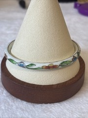 Vintage Cream Color Cloisonné Enamel Floral Bangle Bracelet 7.75”