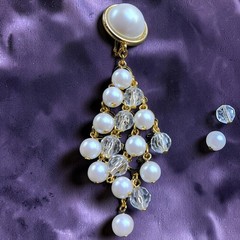 Vintage Avon Faux Pearl Crystal Waterfall Chandelier Clip On Earrings Gold Tone