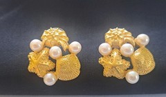 Vintage Richelieu Gold Tone Starfish Seashell White Faux Pearl Earrings