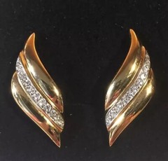 Vintage 1980s Pave Rhinestone Gold Plated Clip On Earrings