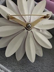 Vintage Pink And White Daisy Enamel Brooch