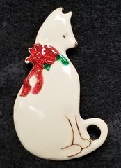 Vintage Signed VERO Cream Enamel Christmas Kitty Cat Brooch Sparkling Ribbon