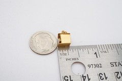 Vintage 14k Yellow Gold Scotty Dog In Dog House Charm Articulating